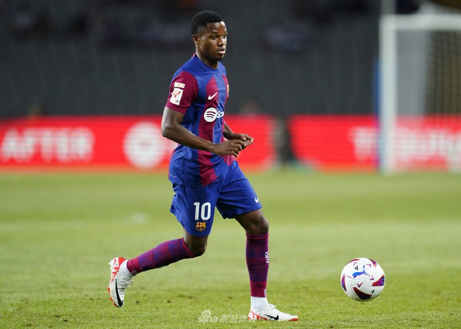 她多次利用 她多次利用